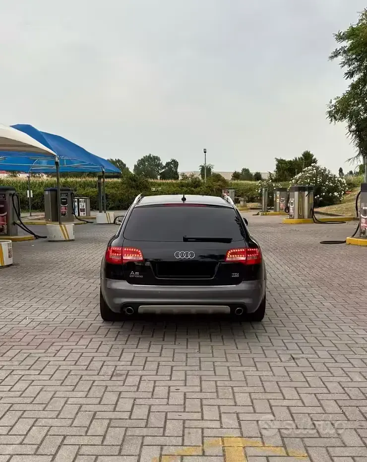 Usata Audi A6 Allroad Comfort 239 CV (175 kW) 2011 Nero Station wagon