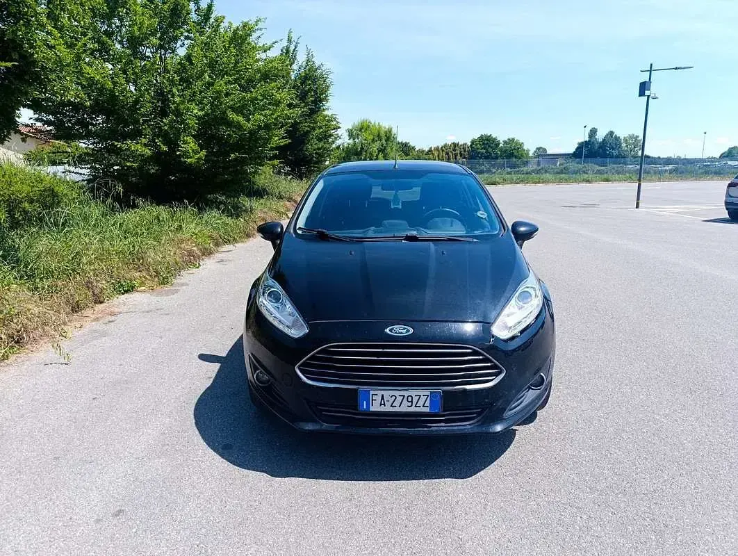 Usata Ford Fiesta Titanium 80 CV (58 kW) 2015 Utilitaria