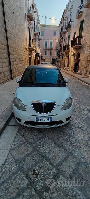 Usata Lancia Ypsilon 77 CV (56 kW) 2009 Utilitaria