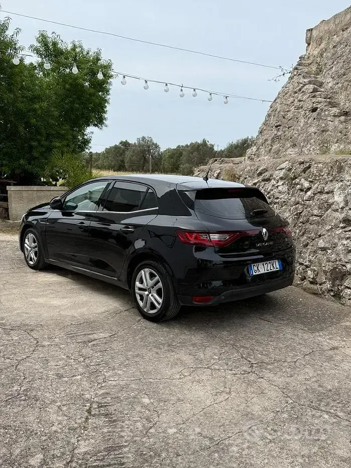 Usata Renault Mégane IV 110 CV (80 kW) 2017 Nero Berlina