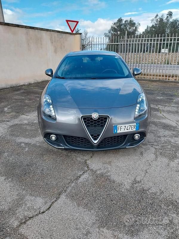 Usata Alfa Romeo Giulietta 120 CV (88 kW) 2016 Grigio Utilitaria