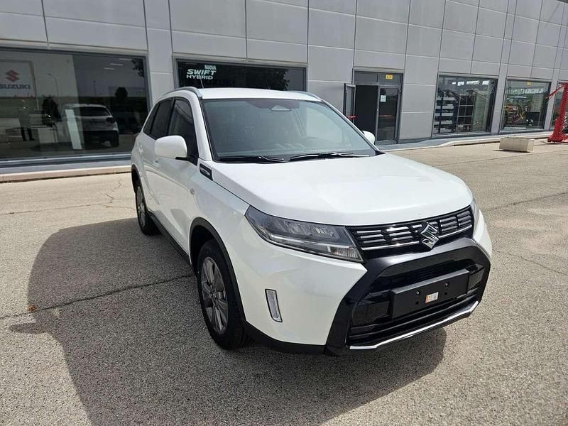 Altro metallizzato Nuova 2025 Suzuki Vitara Cool SUV | 23.600 € - Immagine 1/4