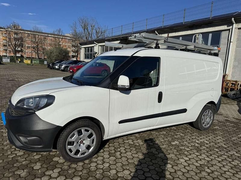 Usata Fiat Doblò 129 CV (94 kW) 2018 Bianco Monovolume