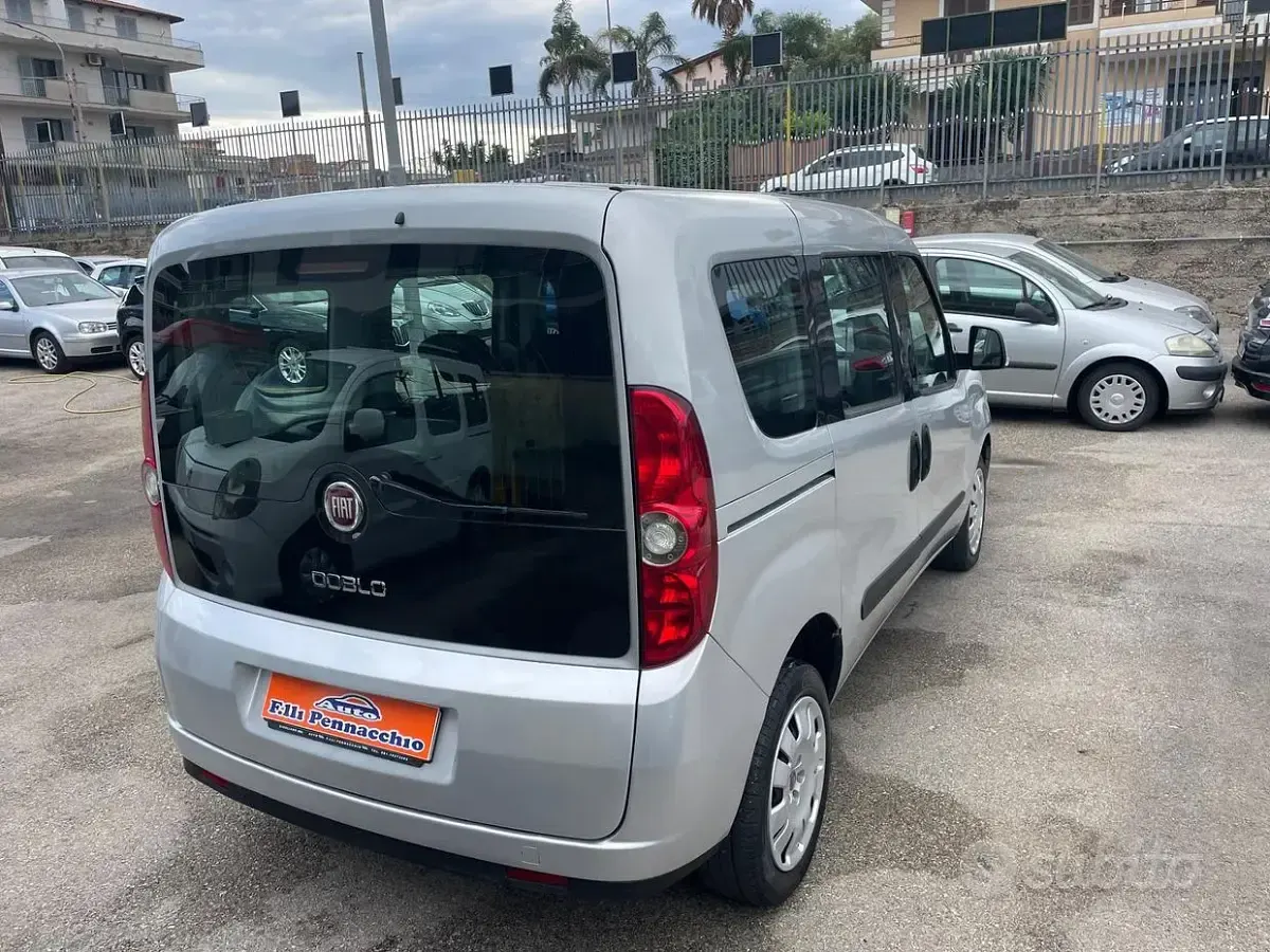 Usata Fiat Doblò 105 CV (77 kW) 2013 Grigio Monovolume