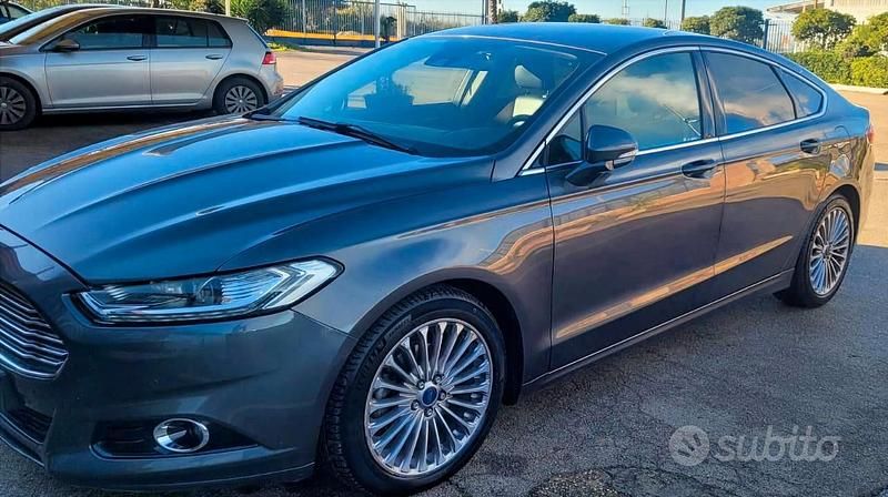 Usata Ford Mondeo Business Edition 180 CV (132 kW) 2015 Grigio Berlina
