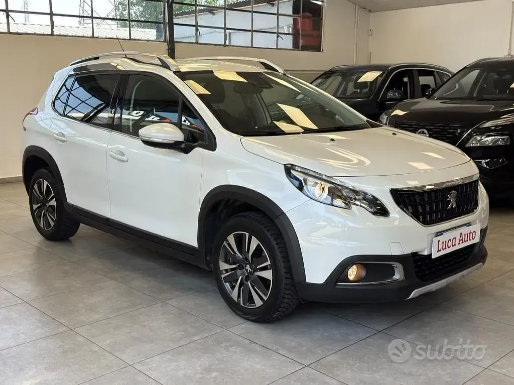 Usata Peugeot 2008 Allure 83 CV (61 kW) 2019 Bianco SUV