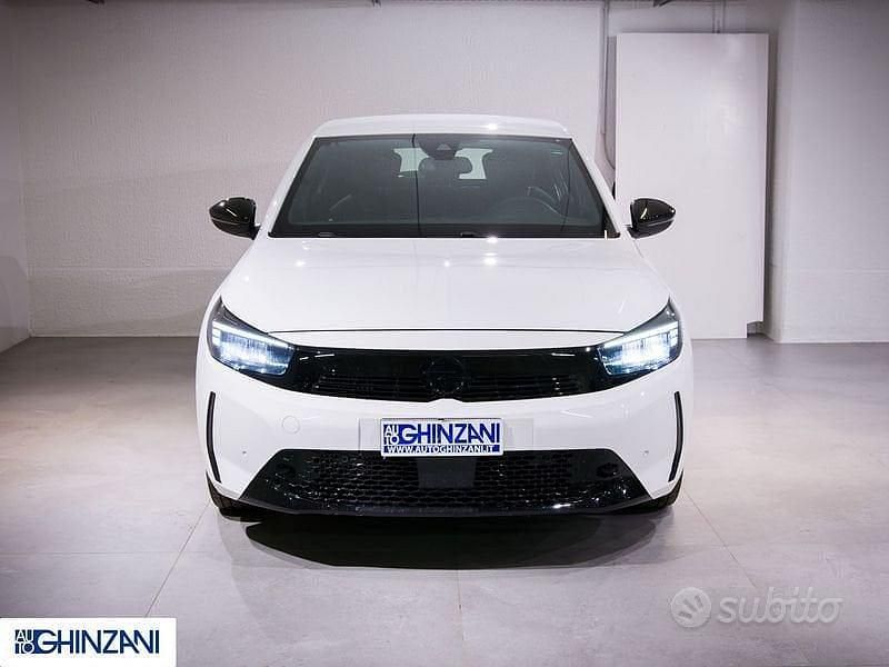 Usata Opel Corsa 101 CV (74 kW) 2025 Bianco Utilitaria