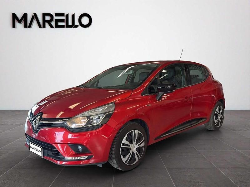 Second-hand Renault Clio IV 73 CP (53 kW) 2018 Roșu Hatchback
