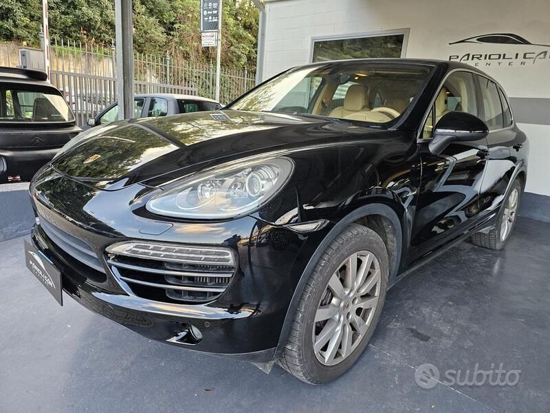 Usata Porsche Cayenne 245 CV (180 kW) 2011 Beige SUV