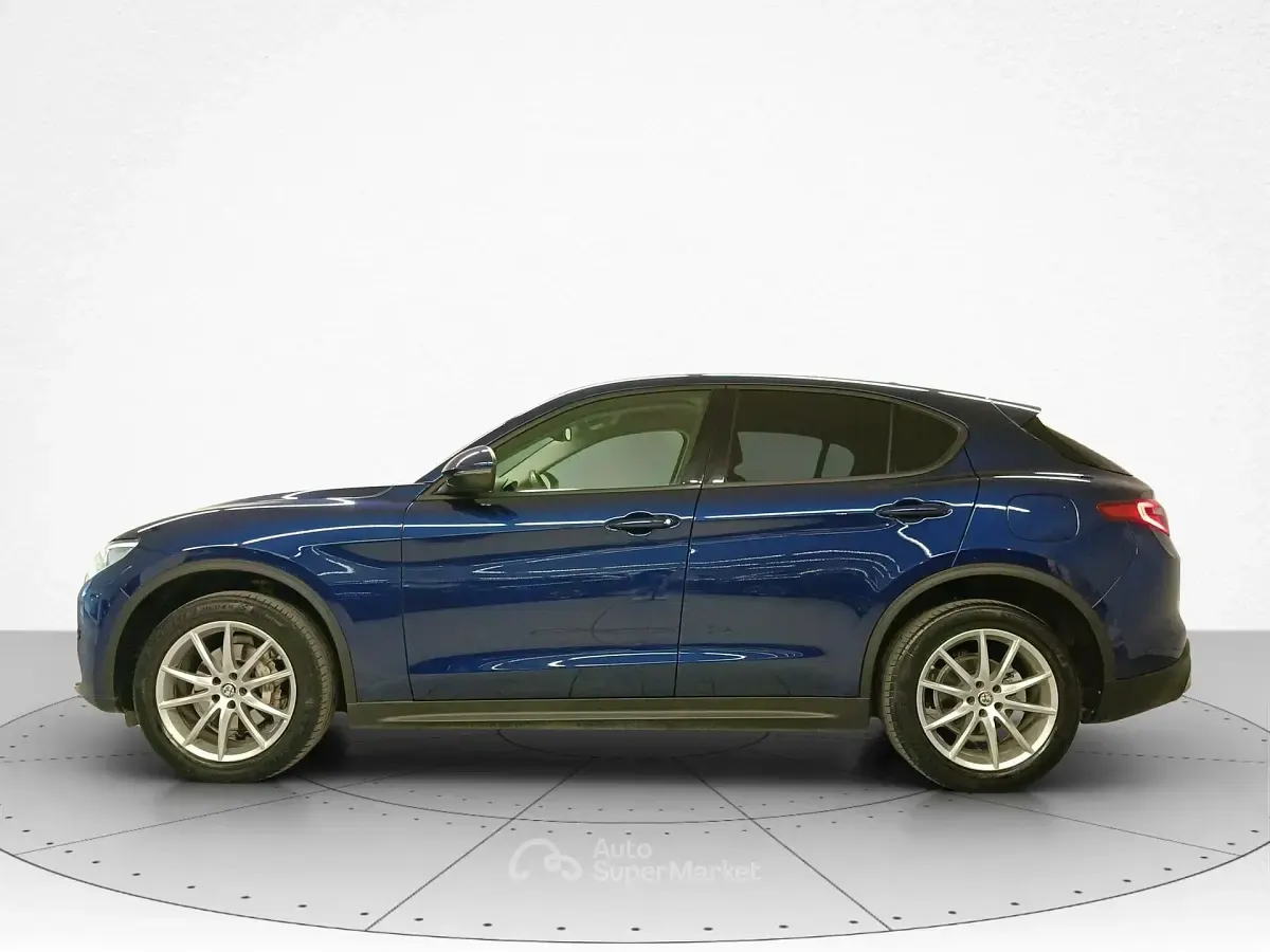 Usata Alfa Romeo Stelvio Super 209 CV (153 kW) 2018 Blu SUV