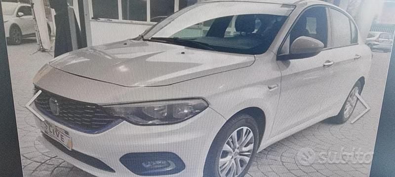 Usata Fiat Tipo Lounge 120 CV (88 kW) 2017 Berlina