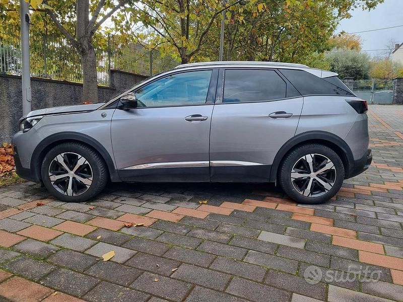 Grigio Usata 2018 Peugeot 3008 Crossway Tre volumi | 15.900 € (Buon prezzo) - Immagine 1/4
