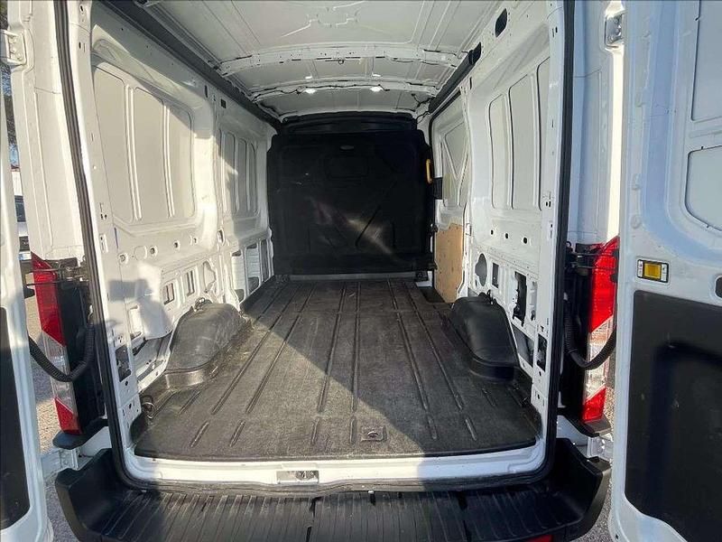 Usata Ford Transit Trend 85 kW (116 CV) 2023 Bianco pastello Furgone