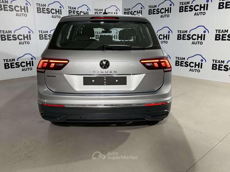 Begagnad VW Tiguan Allspace Life 150 HK (110 kW) 2025 Silver SUV