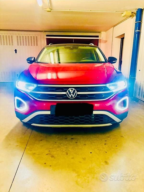 Usata VW T-Roc Style 150 CV (110 kW) 2022 Rosso SUV