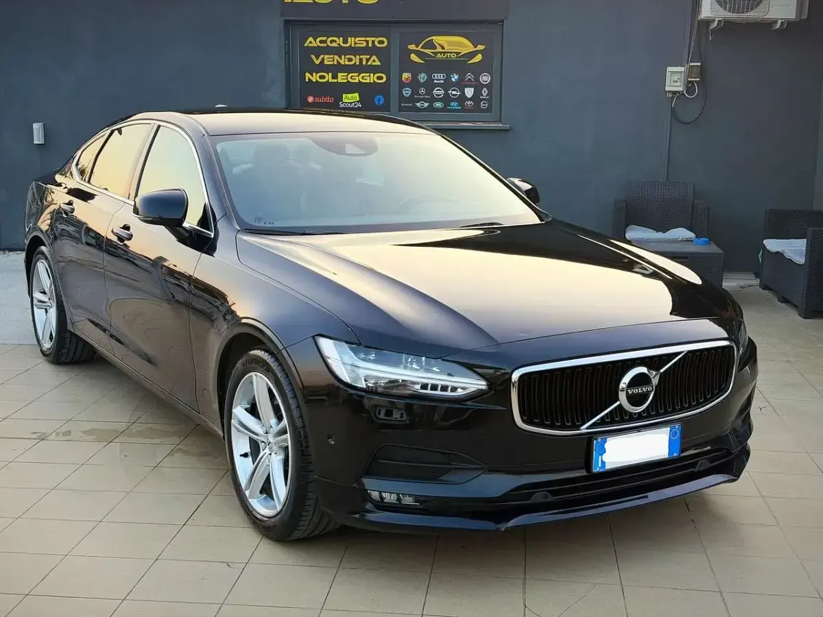 Usata Volvo S90 Momentum 190 CV (139 kW) 2018 Other Berlina