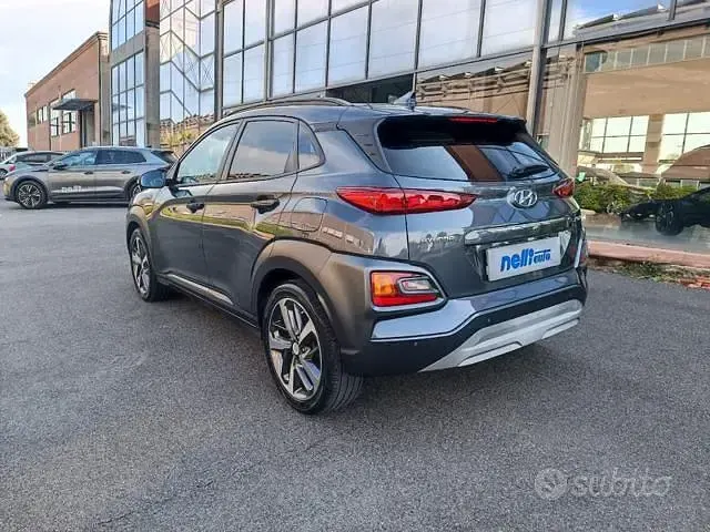 Usata Hyundai Kona 120 CV (88 kW) 2020 Grigio SUV