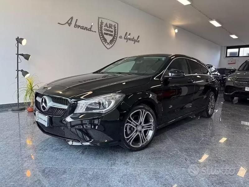 Usata Mercedes CLA200 Sport Edition 135 CV (99 kW) 2016 Nero Station wagon