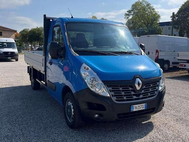 Blu/azzurro Usata 2018 Renault Master Furgone | 15.900 € (Molto cara) - Immagine 1/4