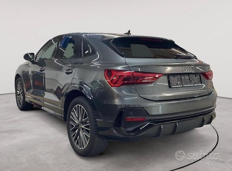 Usata Audi Q3 Sportback S-Line 149 CV (109 kW) 2023 Grigio SUV