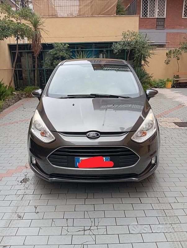 Usata Ford B-MAX 2017 Grigio Monovolume