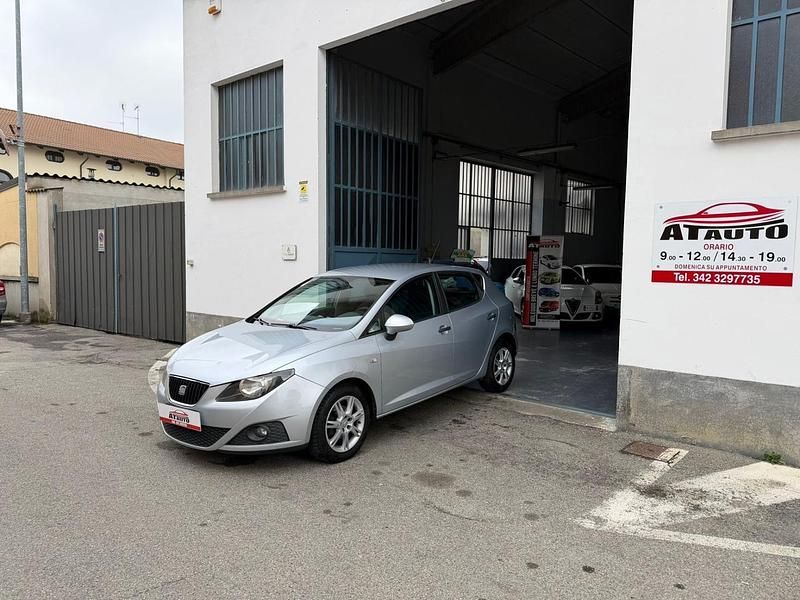 Usata Seat Ibiza 69 CV (50 kW) 2010 Argento Berlina