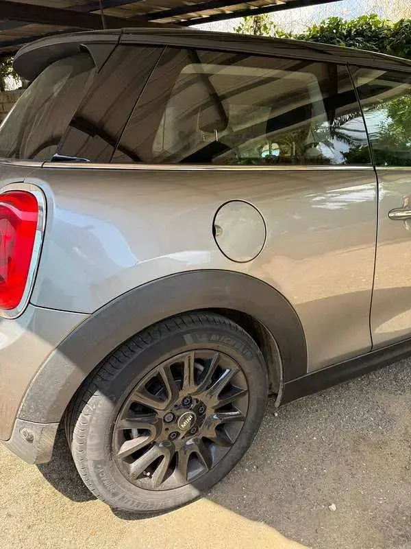 Usata Mini Cooper D 111 CV (81 kW) 2017 Beige Utilitaria