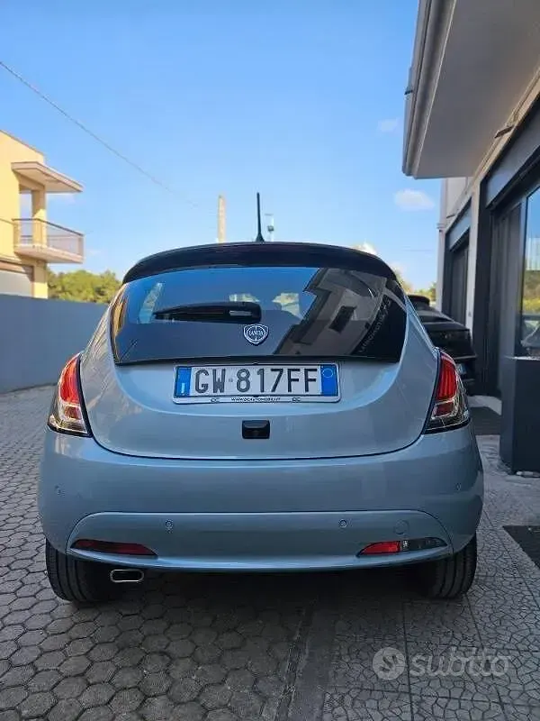 Usata Lancia Ypsilon S 70 CV (51 kW) 2024 Utilitaria