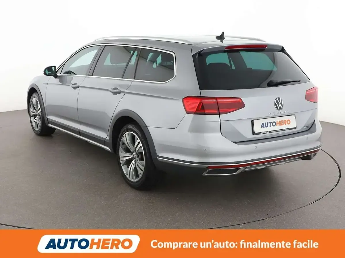 Usata VW Passat Alltrack 200 CV (147 kW) 2021 Argento Station wagon