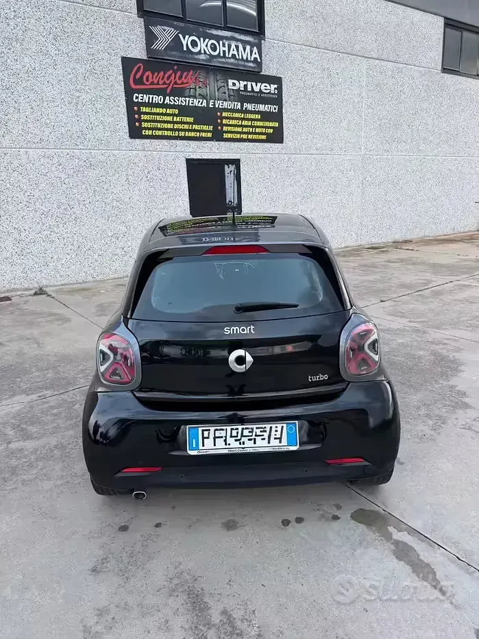 Usata Smart ForFour 2018 Nero Utilitaria