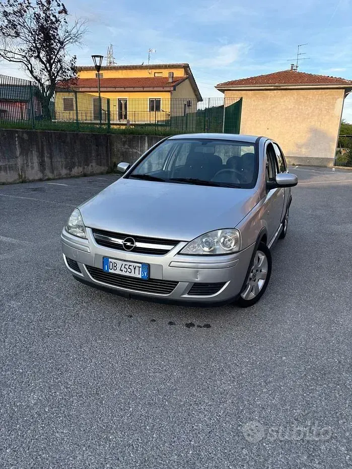 Usata Opel Corsa Club 69 CV (50 kW) 2006 Grigio Utilitaria