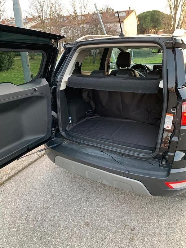 Usata Ford Ecosport Titanium 110 CV (80 kW) 2018 Nero SUV