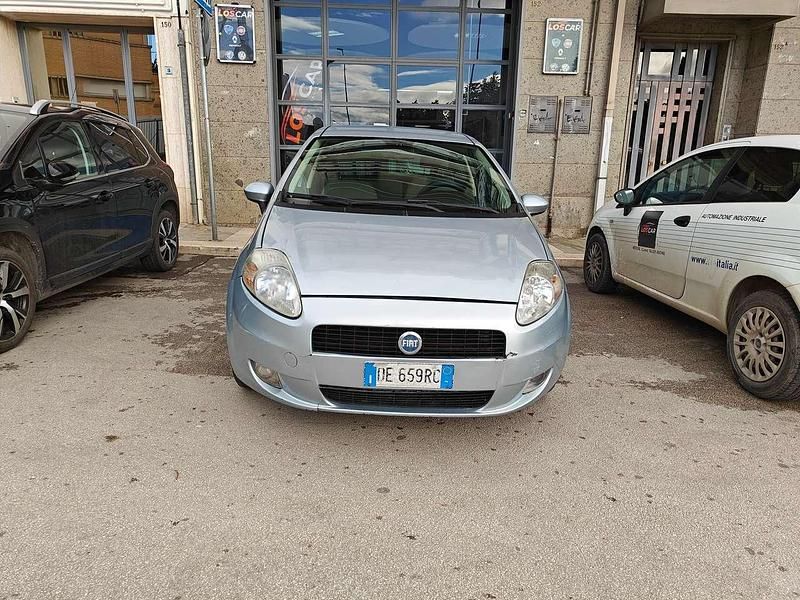 Usata Fiat Grande Punto 90 CV (66 kW) 2007 Grigio Utilitaria
