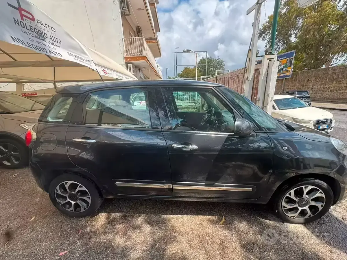 Usado Fiat 500L Lounge 95 CV (69 kW) 2016 Negro Monovolumen