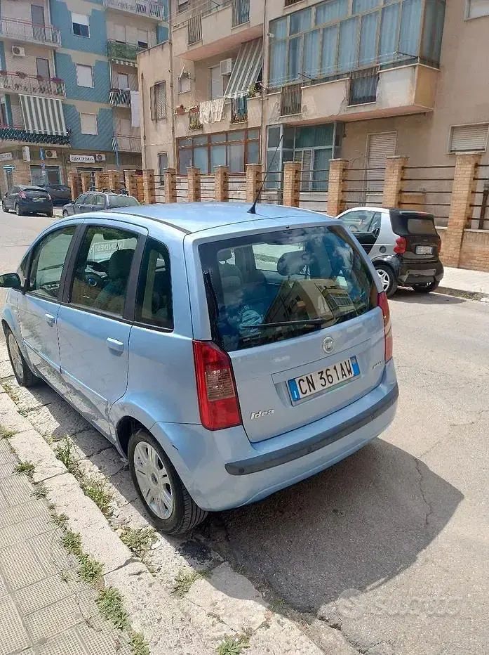 Usata Fiat Idea 69 CV (50 kW) 2004 Blu Monovolume