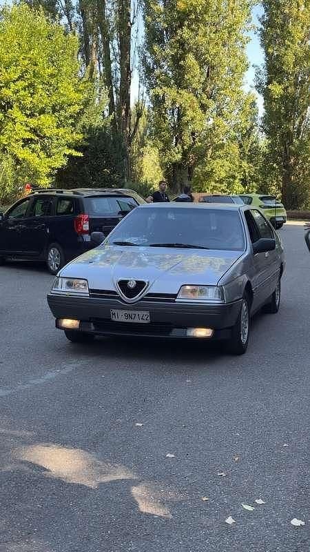 Grigio Usata 1990 Alfa Romeo 164 Tre volumi | 3000 € - Immagine 1/4