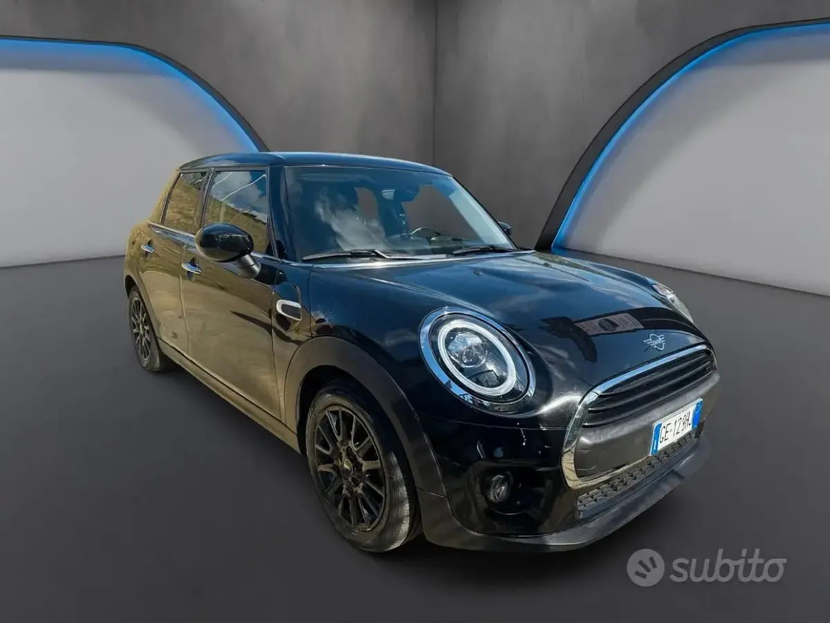 Usata Mini ONE 75 CV (55 kW) 2021 Nero Utilitaria