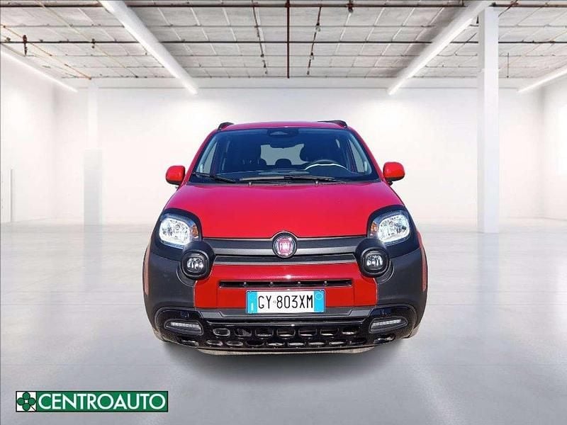 Usado Fiat Panda Cross Cross 69 CV (50 kW) 2025 Rojo Utilitario