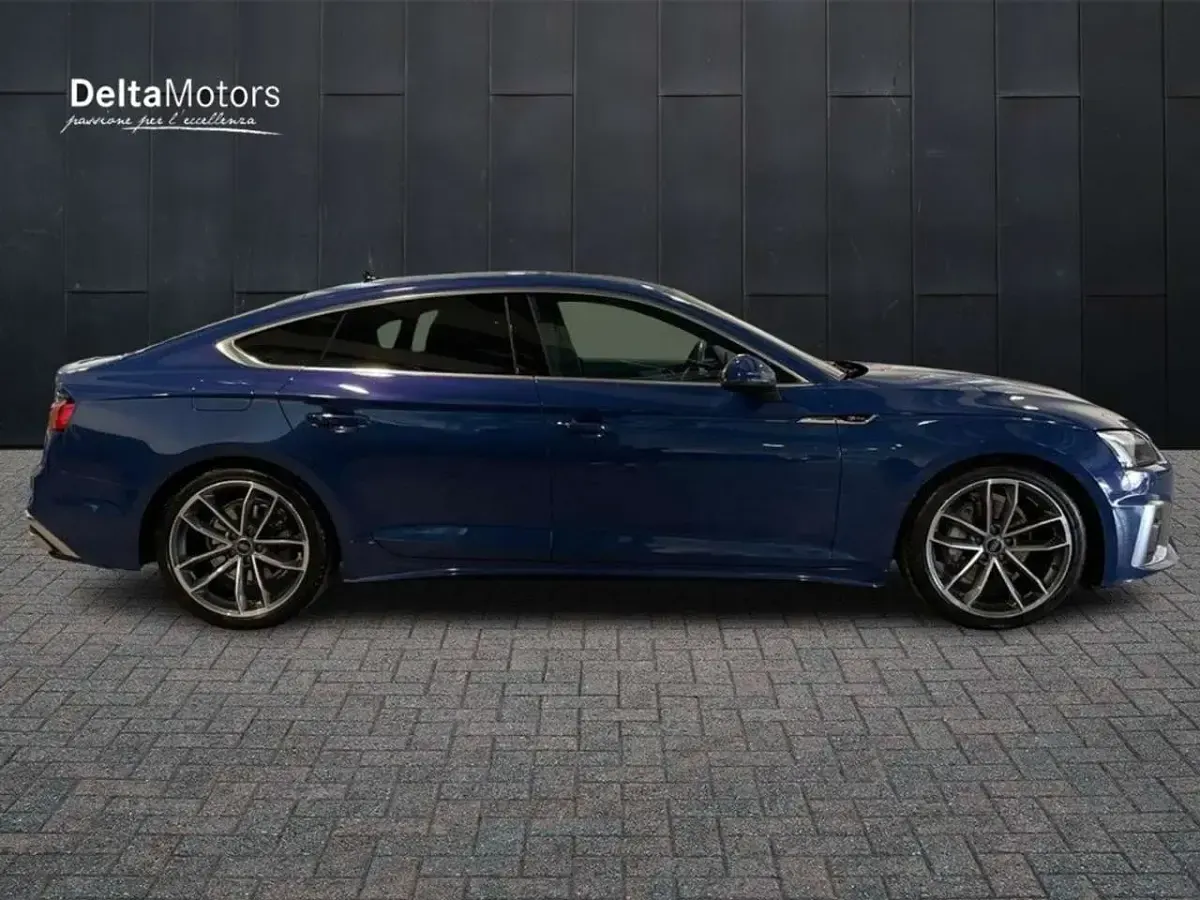 Usata Audi A5 Ambiente 204 CV (150 kW) 2024 Blu Station wagon