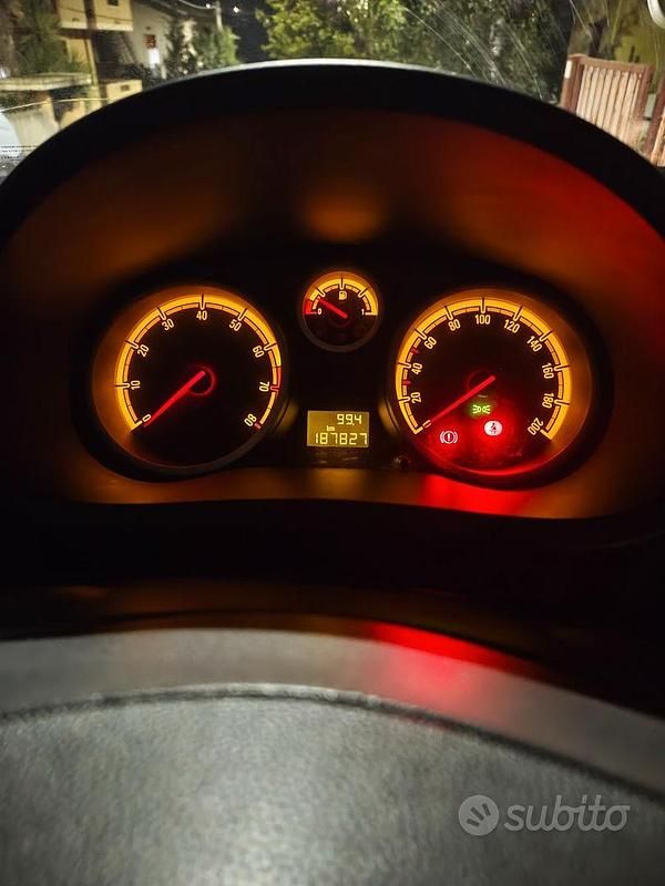 Usata Opel Corsa Club 80 CV (58 kW) 2007 Blu Berlina