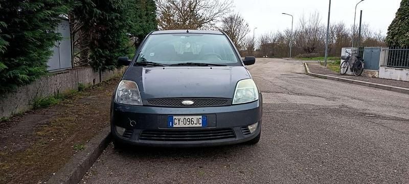Usata Ford Fiesta Ambiente 68 CV (50 kW) 2003 Utilitaria