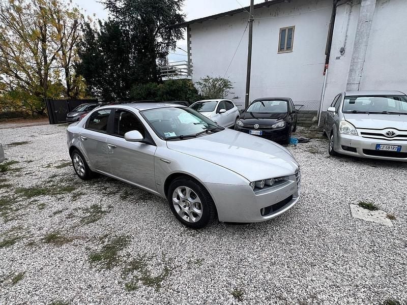 Usata Alfa Romeo 159 Progression 140 CV (102 kW) 2009 Grigio Berlina