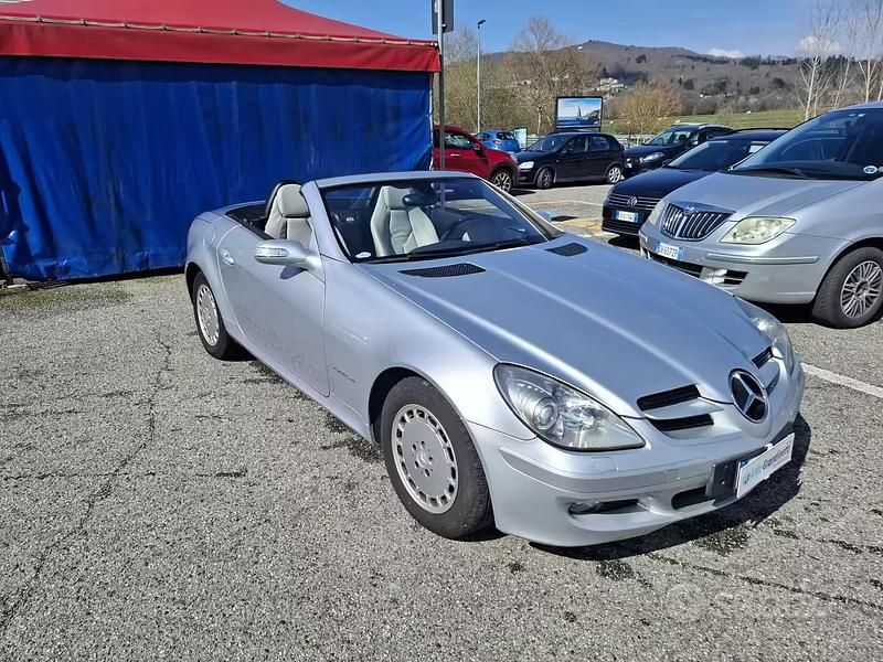 Usata Mercedes SLK200 163 CV (119 kW) 2004 Grigio Cabrio