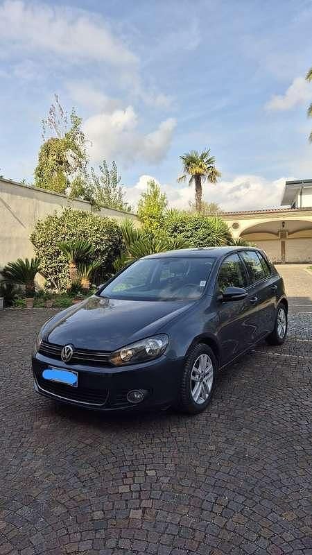 Usata VW Golf VI 105 CV (77 kW) 2010 Utilitaria