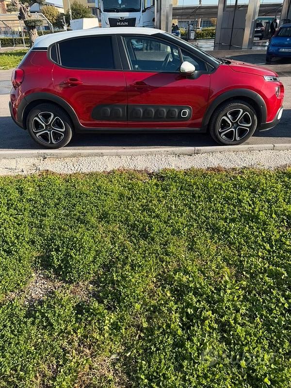 Usata Citroën C3 Shine 102 CV (75 kW) 2020 Rosso Utilitaria