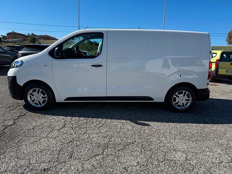 Bianco Usata 2022 Opel Vivaro S Furgone | 15.900 € (Buon prezzo) - Immagine 1/4