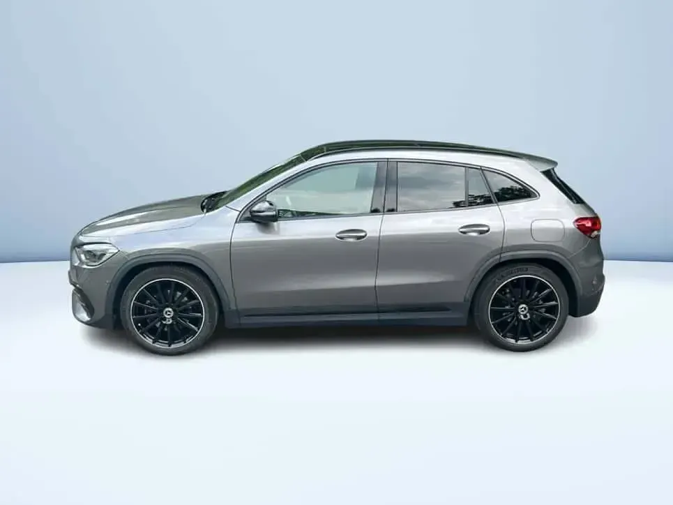 Usata Mercedes GLA200 Premium 150 CV (110 kW) 2023 Grigio SUV