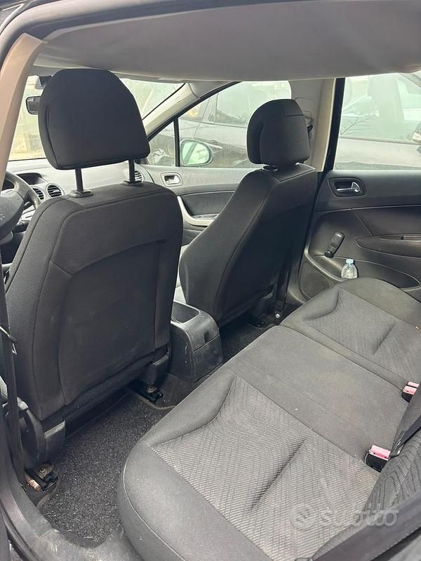 Usata Peugeot 308 156 CV (114 kW) 2008 Nero Utilitaria