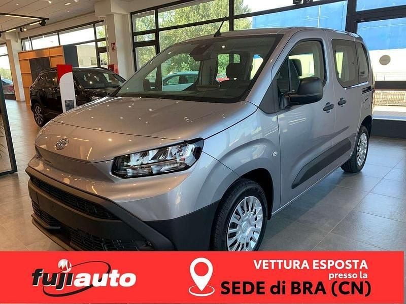 Silver met Nuova 2025 Toyota Proace Verso City Station wagon | 28.250 € (Cara) - Immagine 1/4