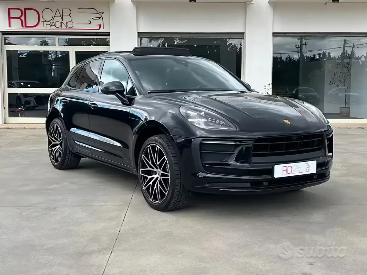 Używany Porsche Macan Chrono 265 KM (194 kW) 2023 Czarny SUV